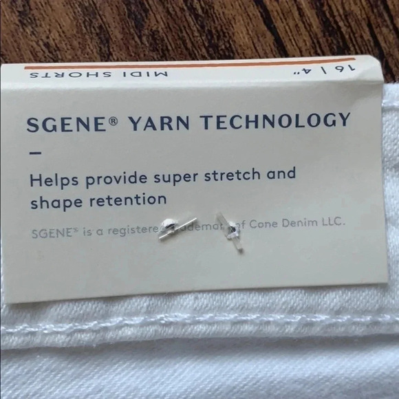 Universal Thread High Rise Raw Hem Midi Shorts Sour Creme - Picture 6 of 11